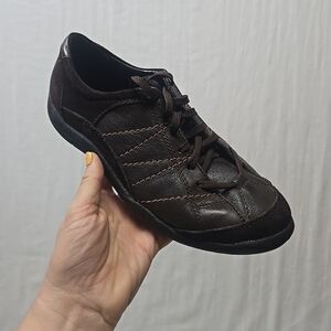 Hush Puppies Women's Size 7.5 Wide Large Walking Lace Shoes Leather‎ Brown Flats